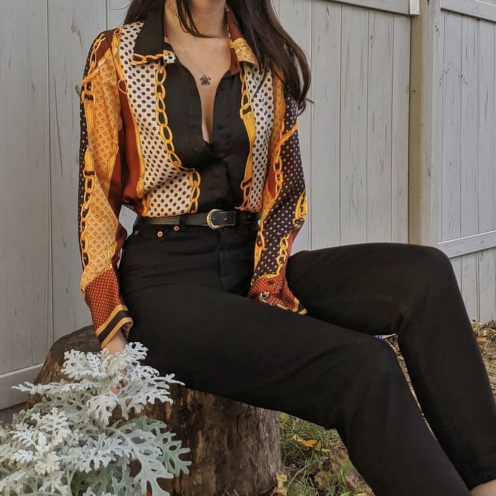 Retro/vintage button down blouse